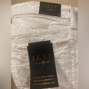 NWT Jen 7 by 7 for All Mankind white floral skinny ankle jeans